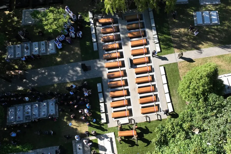 Poland holds state funeral for more than 700 WW II massacre victims