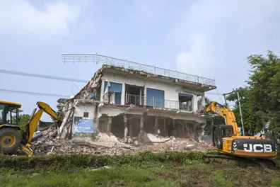 Can't demolish homes as punishment; SC mulls national norms on use of bulldozers