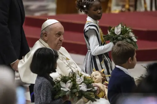 Pope Francis kicks off Christmas celebrations in shadow of wars