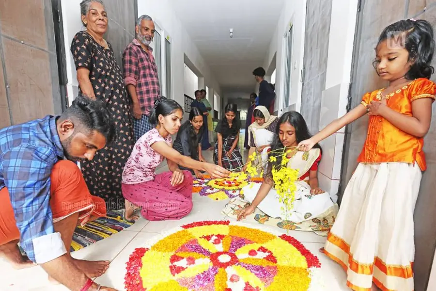 With 'pookkalam', ‘onakkodi’ and 'sadya', Keralites celebrate Thiruvonam