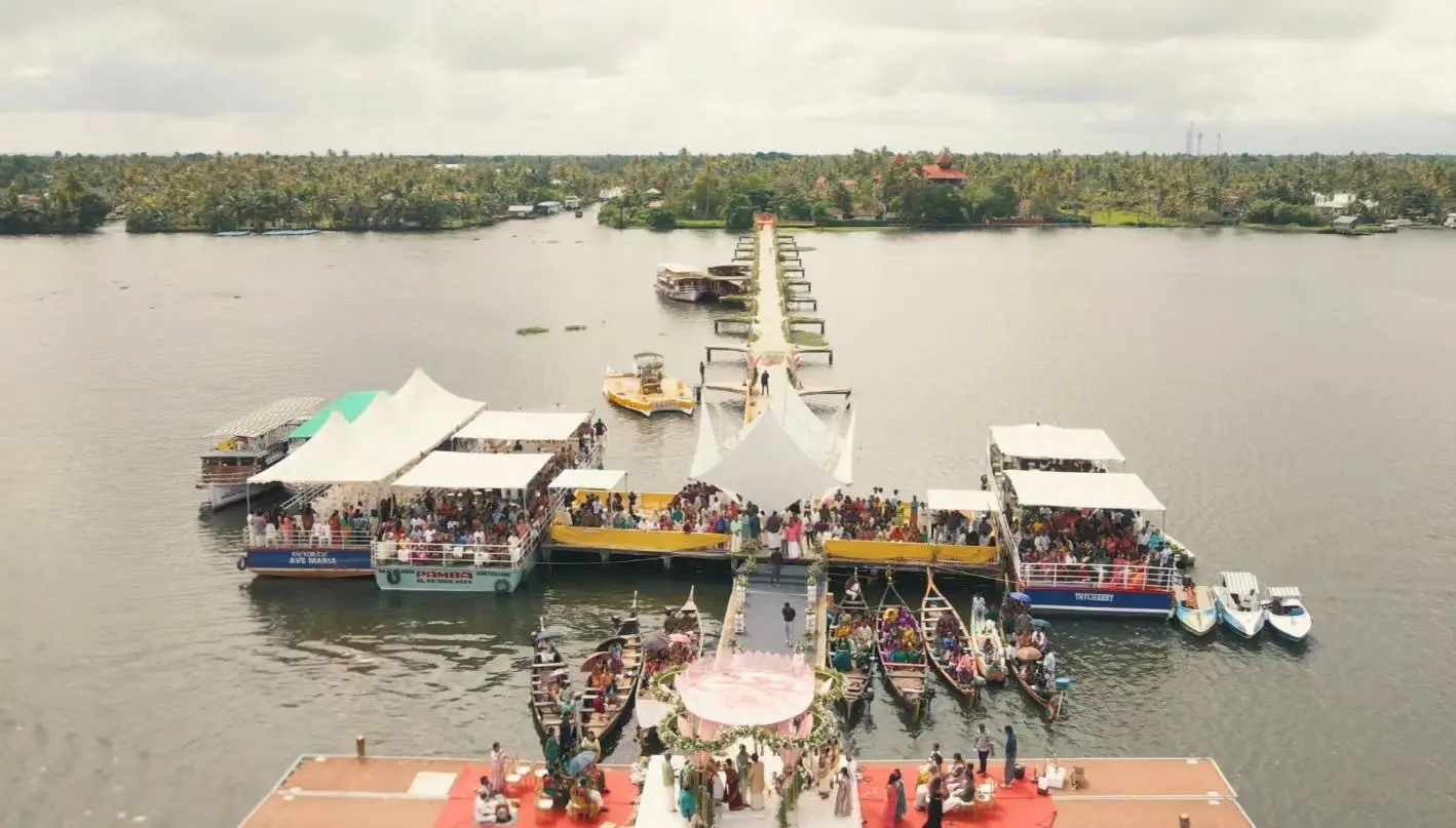 Wedding venue at Kainakary Houseboat Terminal | Photo: FB \ Muhammed Riyas