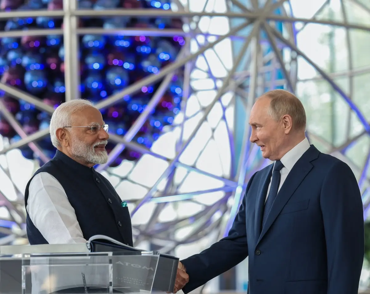 PM Narendra Modi with Russian President Vladimir Putin | Filephoto: ANI