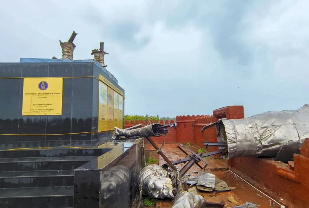 The statue of Chhatrapati Shivaji Maharaj, erected by the Navy and inaugurated by Prime Minister Narendra Modi last year, collapsed on Monday