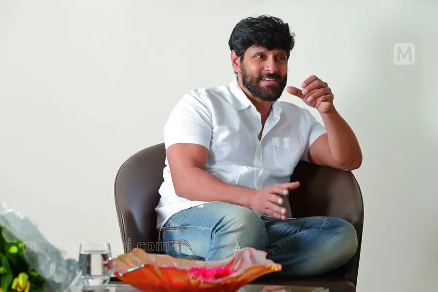 Actor Vikram condemns violence against women, urges change in society