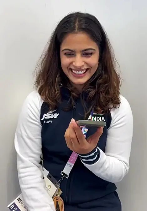 PM Modi calls Ace shooter Manu Bhaker | Photo: ANI
