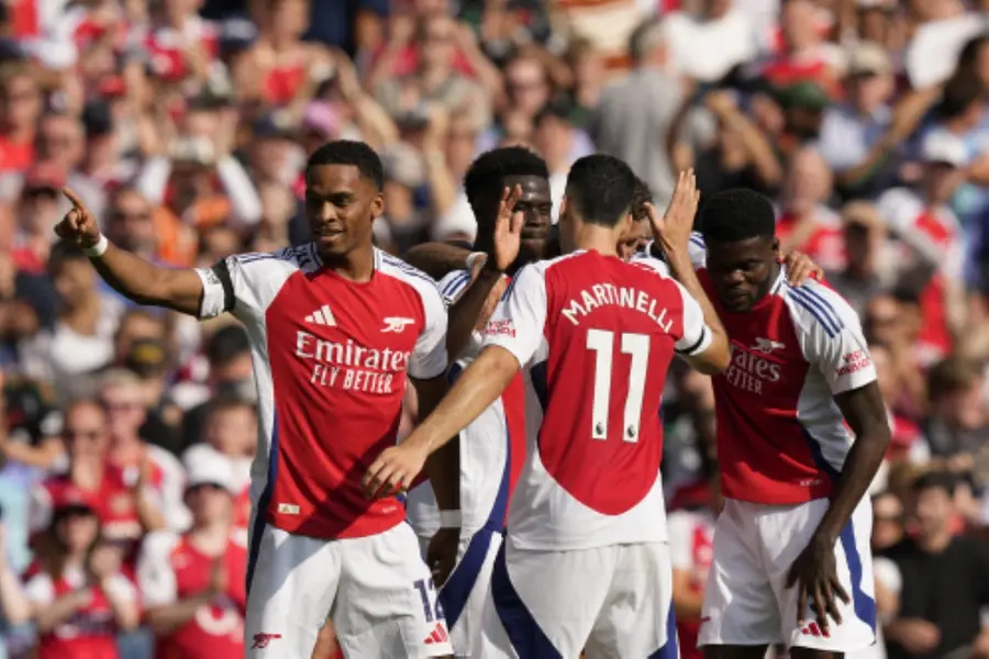 Premier battles: Arsenal face Villa’s early test as United take on high-flying Brighton