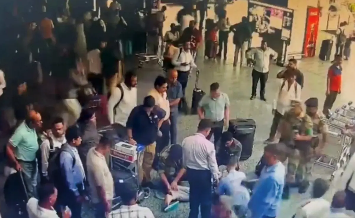 CISF give CPR to unconscious passenger at Delhi airport | Photo: PTI