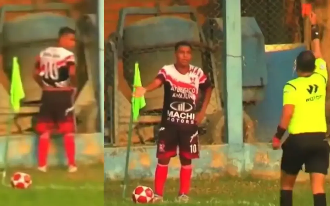 Atletico Awajun's Sebastian Munoz being shown red card for urinating on field. | Photo: X