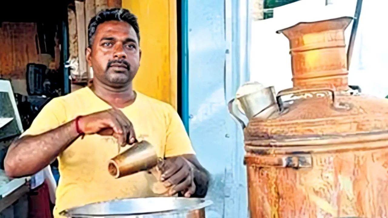 Shivakumar in his tea stall | Photo: MBI