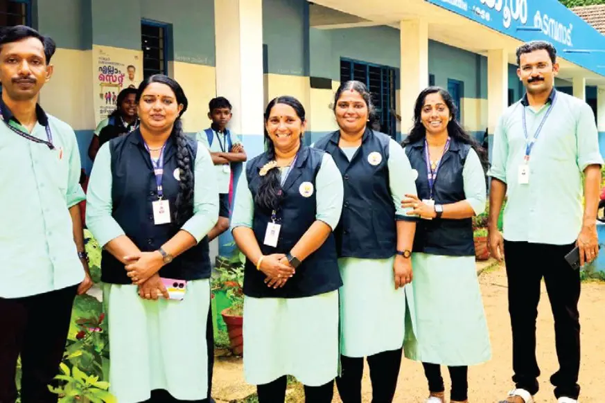 Teachers at Pathanamthitta school surprise students with matching attire