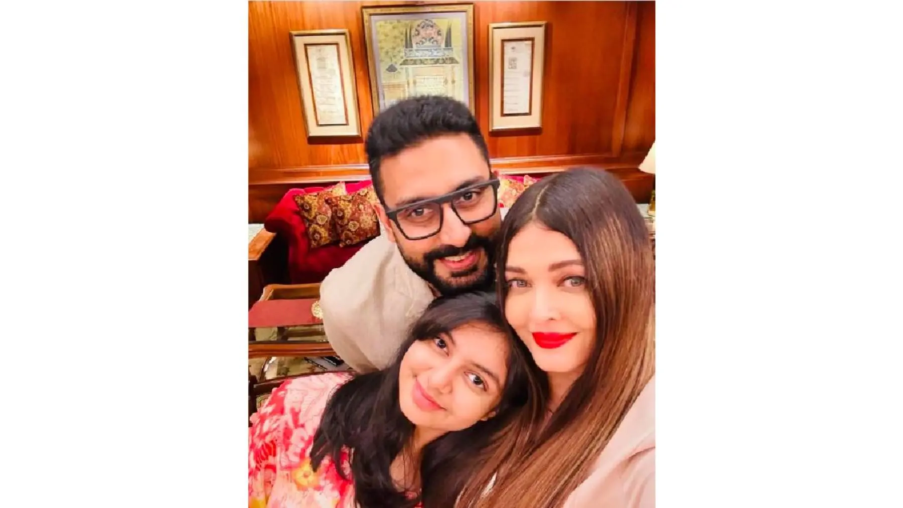 Aishwarya Rai Bachchan, Abhishek Bachchan, Aaradhya | Photo: aishwaryaraibachchan_arb/Instagram