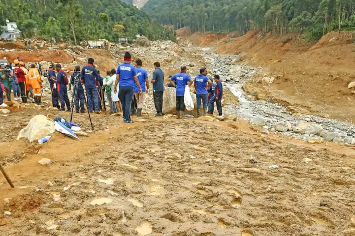 Wayanad landslide: Search operations paused for PM's visit to resume on Sunday with Army assistance