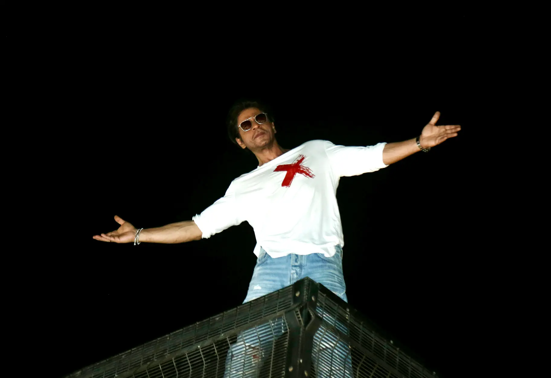 Shah Rukh Khan's iconic pose | Filephoto: ANI