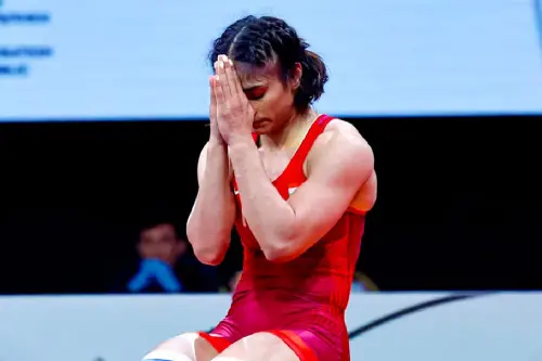 Vinesh Phogat stuns Tokyo gold medalist Yui Susaki of Japan, enters semi final