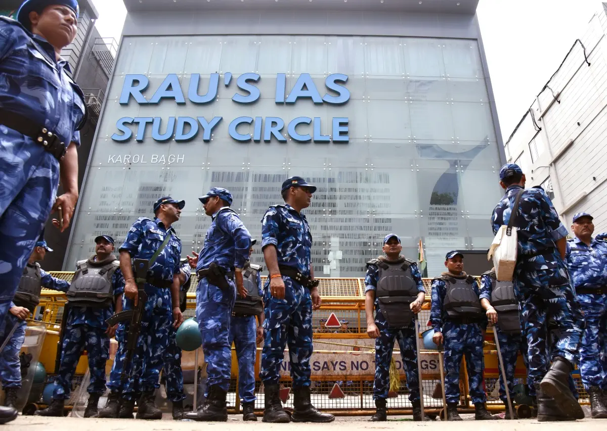Students protest outside the 'Rau's IAS Study Circle' after three civil service aspirants died due to flooding | Photo: ANI