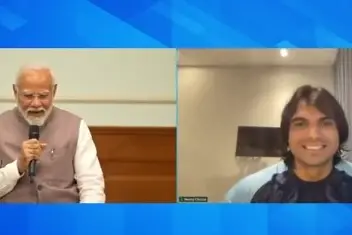 PM Modi's fun chit-chat with Neeraj, duo talks about this delicacy | WATCH