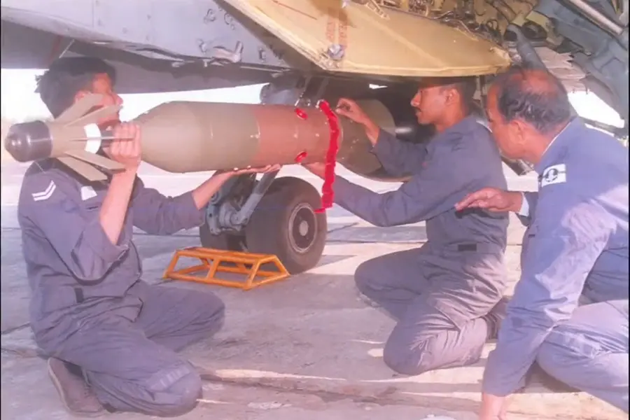 ‘Yeh aasmaan hai mera…’ IAF marks 25 years of Kargil war victory | WATCH