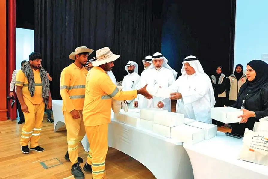 Rising temperatures in UAE prompt people to stay indoors; Malayalis on vacation enjoy Kerala monsoon