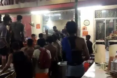 Kanwariyas vandalise car, manhandle driver and police in UP's Muzaffarnagar