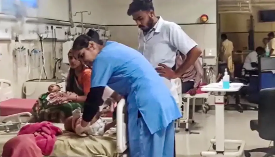 Patients affected by the Chandipura virus being treated at a hospital in Gujarat | Screengrab: PTI