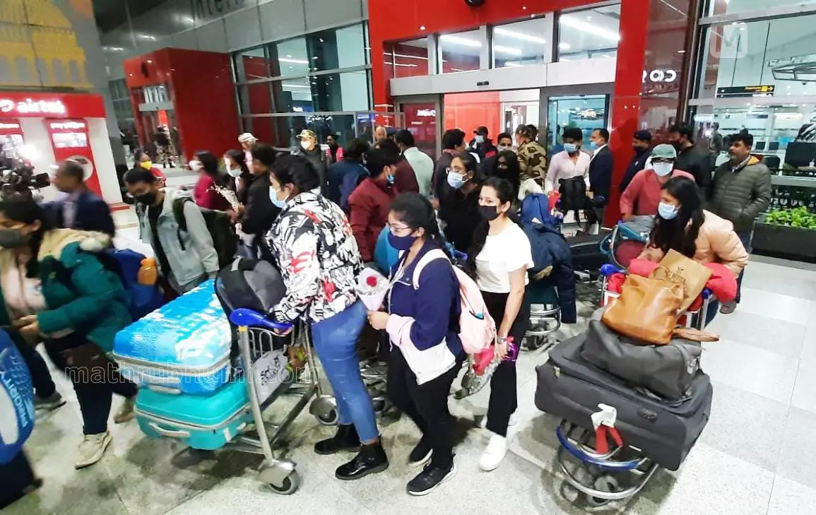 Indian students who arrived at Delhi airport from Ukraine through 'Operation Ganga' rescue mission | Photo: Sabu Scaria