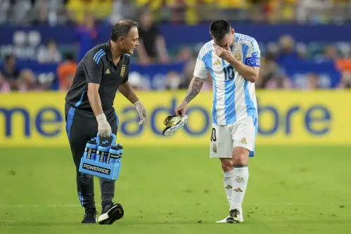 Final battle: Teary-eyed Messi leaves field in Copa nailbiter | Watch