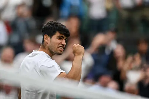 Alcaraz eases past Vukic, enters into Wimbledon third round