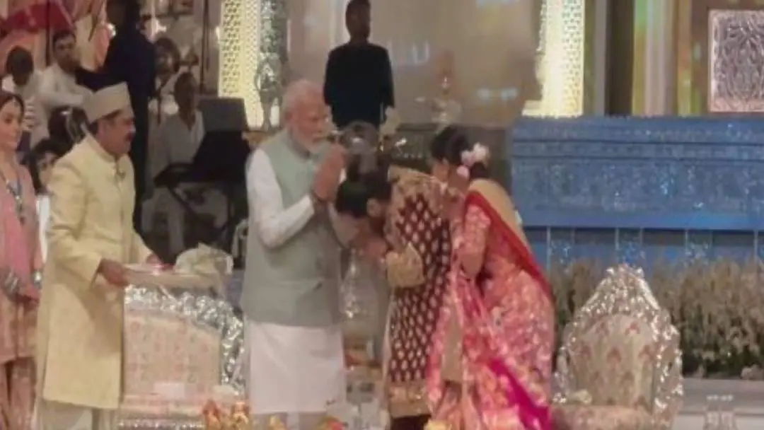 Prime Minister Narendra Modi blesses newly-wed couple Anant Ambani and Radhika Merchant | Photo: Screengrab/X