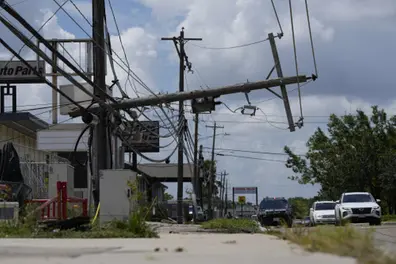 Eight killed after Beryl sweeps across US; power outage leaves people in disarray