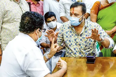 Suresh Gopi meets Mayor MK Varghese to discuss development of Sakthan market