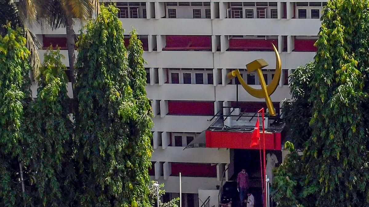 CPM leader, AKG Centre attack case accused in adjacent beds; Tense