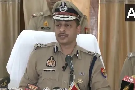 Hathras stampede: 6 arrested; police announce Rs 1-lakh reward for information on chief sevadar
