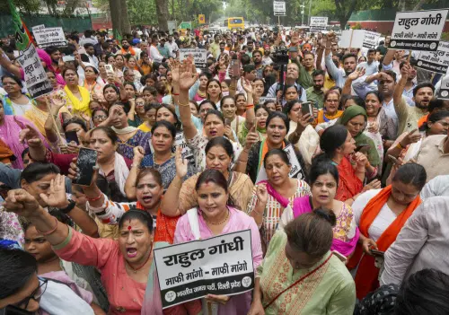 BJP protest against Rahul Gandhi in Delhi