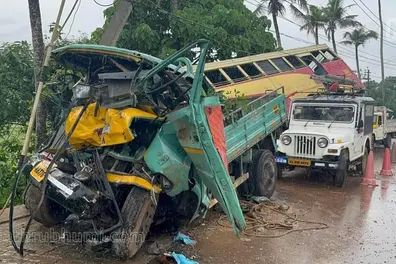 One killed, many injured as KSRTC bus collides with tempo in Kollam