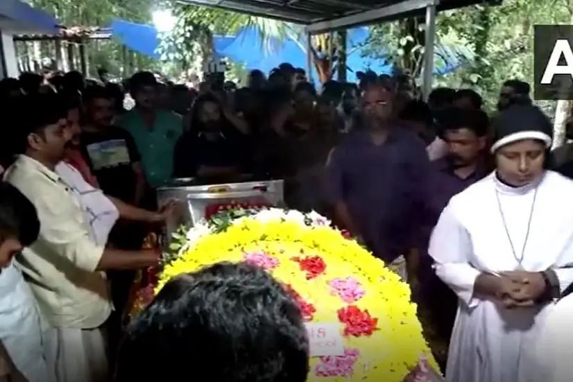 Mortal remains of Kerala CRPF jawan killed in Chhattisgarh Naxal attack reach home