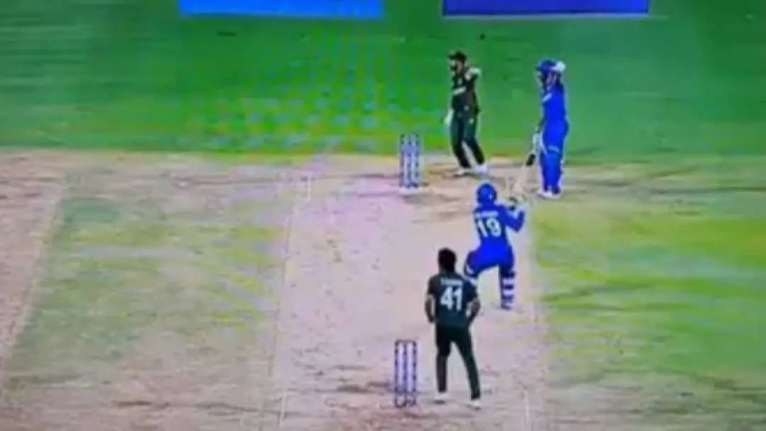 An angry Rashid Khan throws bat at his partner. | Screengrab