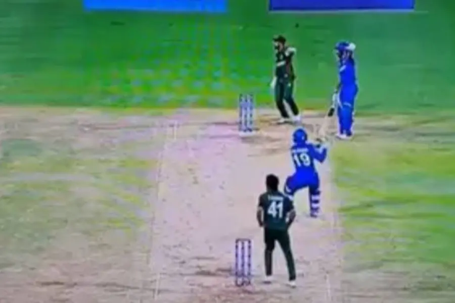 Watch: Fuming Rashid Khan throws bat at his partner for refusing a second run in crucial T20 clash