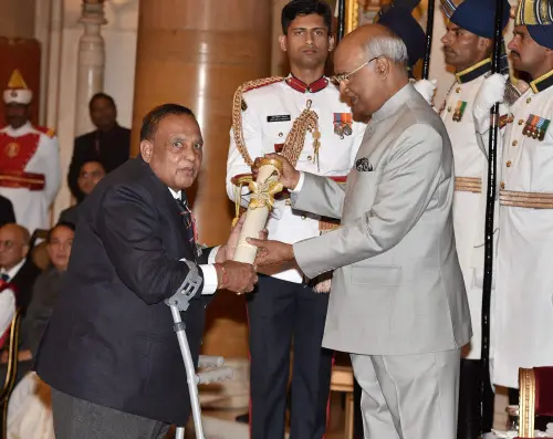 Murlikant Petkar receives Padma Shri from Ram Nath Kovind in 2018 | Photo: PTI