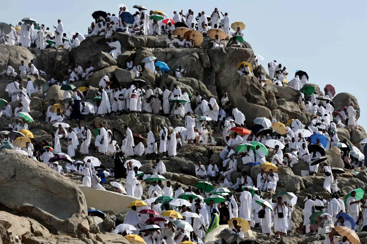 Hajj pilgrims at Jabal Al-Rahmah in Arafat | Photo: Mathrubhumi