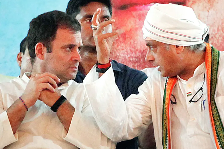Tharoor bats for Rahul as Leader of Opposition