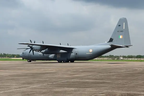 Aircraft carrying mortal remains of victims land at Kochi airport