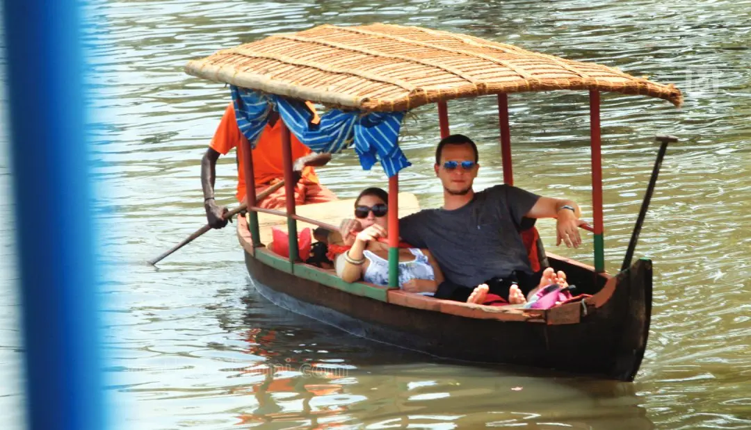 Shikari boat ride in Alappuzha