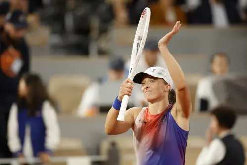 Iga Swiatek and Jannik Sinner start French Open with straight-set victories