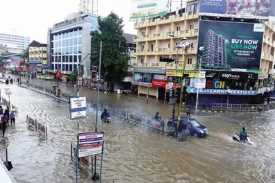 Kozhikode city continues to reel under waterlogging during heavy rains