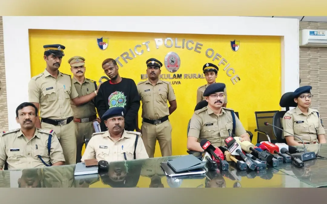 Accused Regara Paul along with the Investigation Team | photo: MBI
