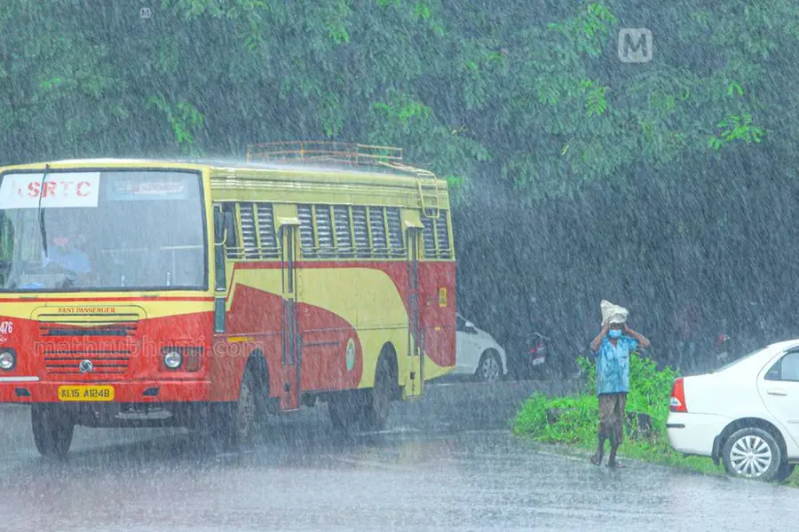 Heavy rain to continue in Kerala, fishermen warned against venturing into sea