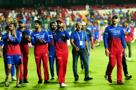 Nail-biter: RCB survives a scare to grab final IPL play-off berth with 27-win over CSK