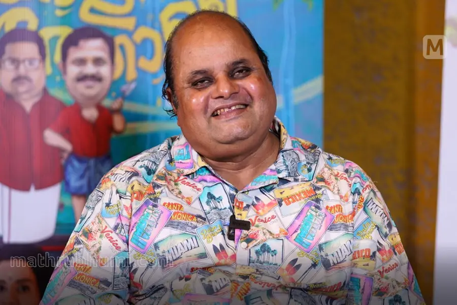പുണ്യാളനിലെ ആ ഡയലോഗ് തിരക്കഥയിൽ ഉള്ളതായിരുന്നില്ല, കയ്യിൽ നിന്നിട്ടത് -സുനിൽ സുഖദ