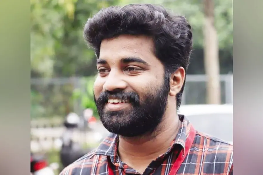 SFI state secretary Arsho accused of barging into Agriculture Principal Secretary's office