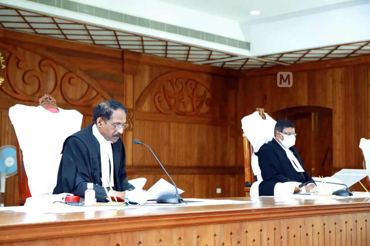Justice C T Ravikumar delivering the speech at the farewell reference organized by the Kerala High Court